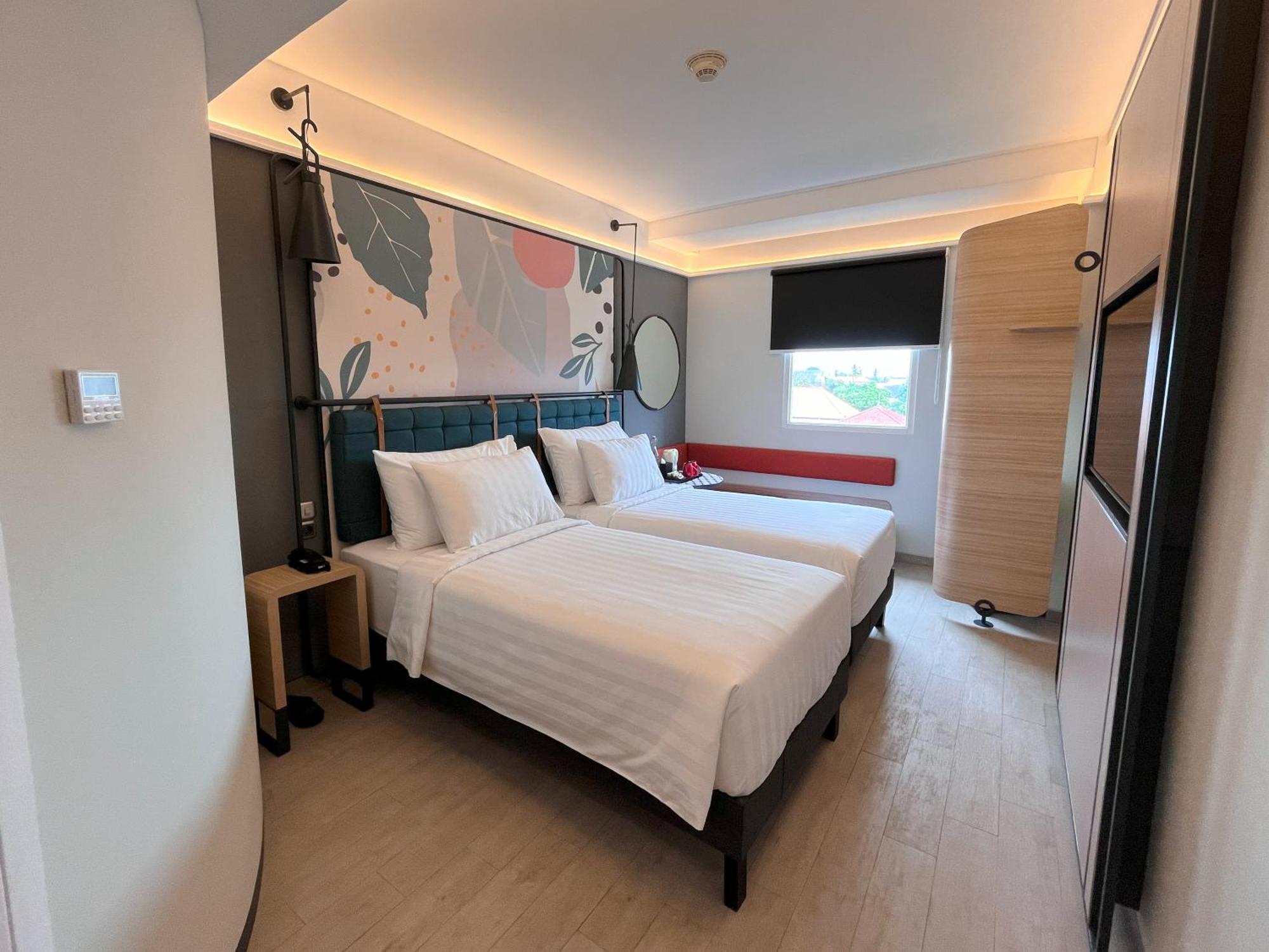 Luminor Hotel Legian Seminyak - Bali Exteriör bild